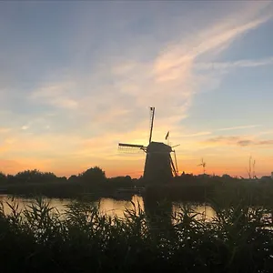 https://chalet-aan-de-rotte.thehaguehotels.net